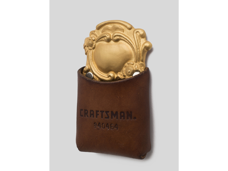 Tobias Alm, The Châtelaine no. 8, 2015, châtelaine brooch, gilded sterling silver, velvet, leather, steel, 120 x 65 x 25 mm, photo: artist