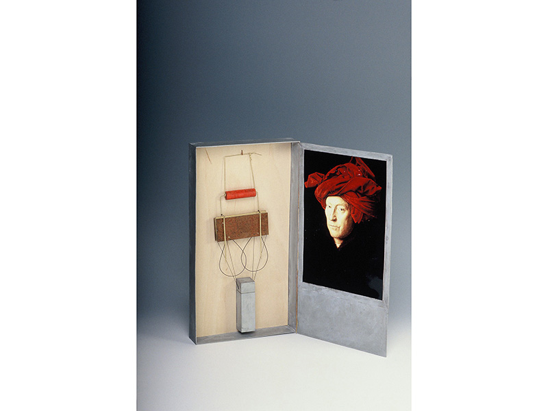 Lucy Sarneel, Badge of Distinction, 1991–1992, brooch in case, steel, gold, paper, zinc, wood, photo of Jan van Eijck’s painting Man in a Red Turban, private collection, photo courtesy of Lucy Sarneel heirs Lucy Sarneel, Badge of Distinction, 1991–1992, brooch in case, steel, gold, paper, zinc, wood, photo of Jan van Eijck’s painting