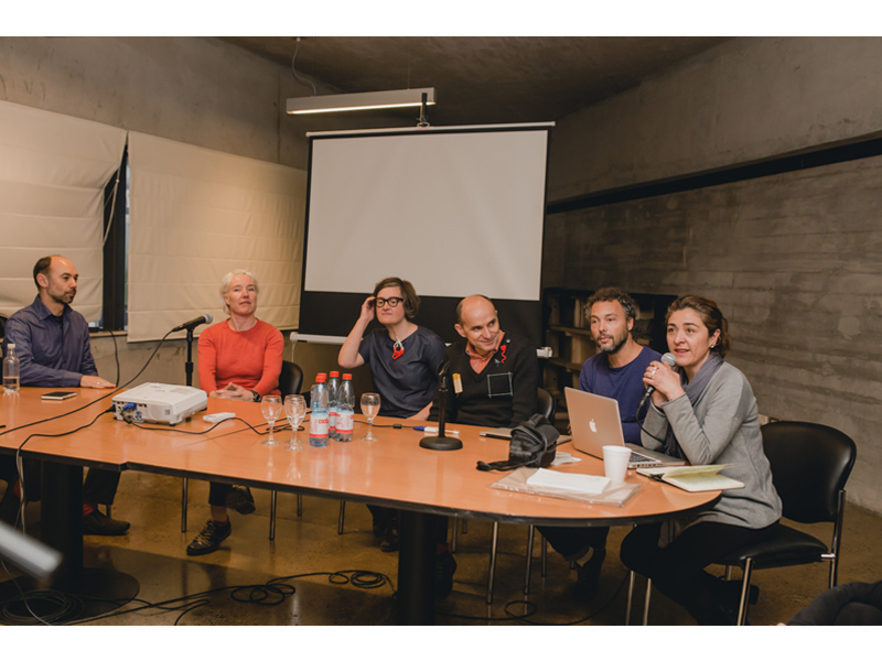 En Construcción panel discussion, 2015, from left to right: translator, Lisa Walker, Gemma Draper, Celio Braga, Manuel Vilhena, and the author, Cultural Center Valparaíso, photo: Lilian Peromarta