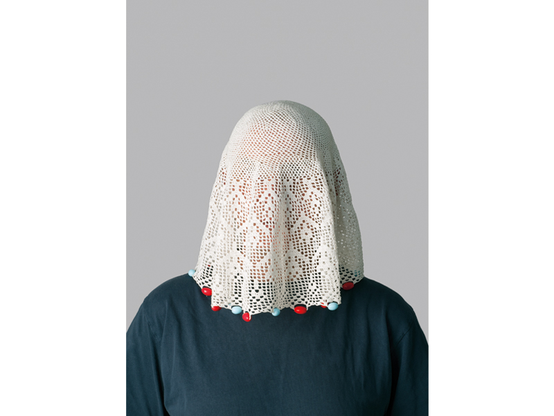 Daniel Kruger, Doily “Does it keep you in or does it keep them out,” 2001, cotton, glass beads, photo: Udo W. Beier