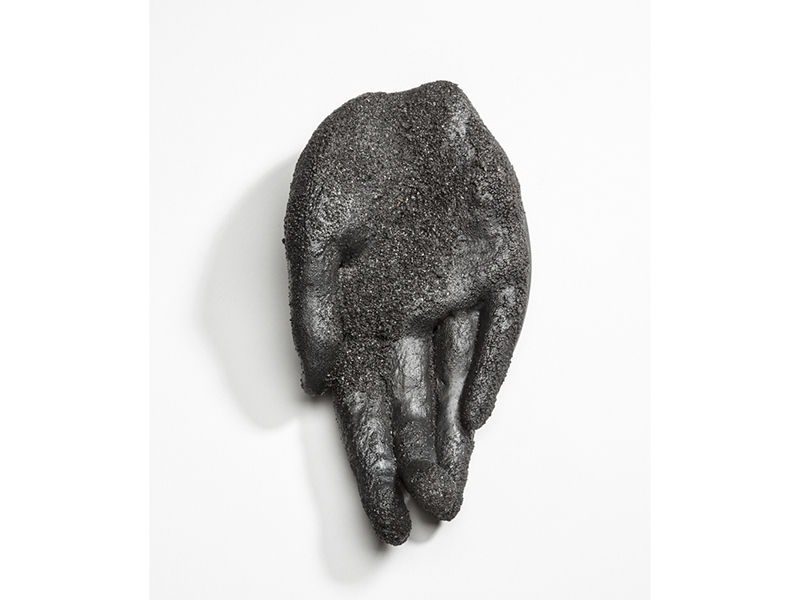 Iris Eichenberg, I Do Not Wish, 2017, brooch, copper, charcoal, graphite, iron filings, 152 x 76 mm, photo: Tim Thayer