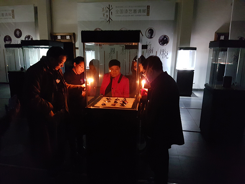 Candlelit viewing of the lacquer exhibition at Jingzhou Workstation, November 2018, photo: Kevin Murray