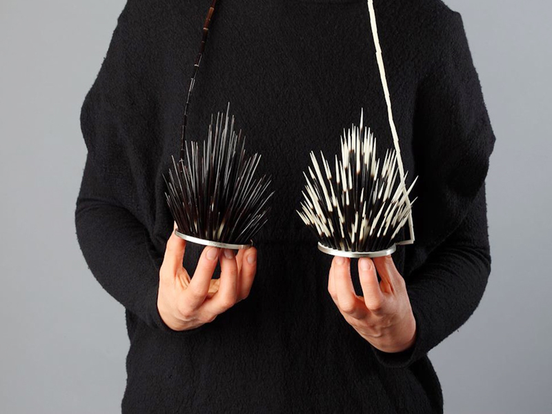 Ying Chen, Fortress Besieged, 2015, necklace, porcupine quills, silver .935, painted wood, each 100 x 100 x 220 mm, photo: Laurent-Max De Cock