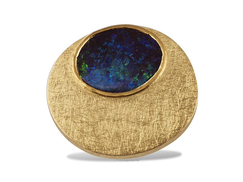 Enric Majoral, Ring, 2015, 18-karat gold, boulder opal, 25 x 35 x 31 mm, photo: Aaron Faber gallery Enric Majoral, Ring, 2015, 18-karat gold, boulder opal, 25 x 35 x 31 mm, photo: Aaron Faber gallery