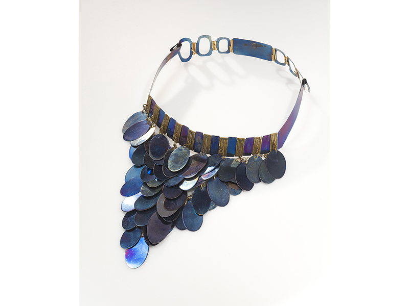 Mary Ann Scherr, Titanium “Grapes” necklace, circa 1980, private collection, photo: Jason Dowdle