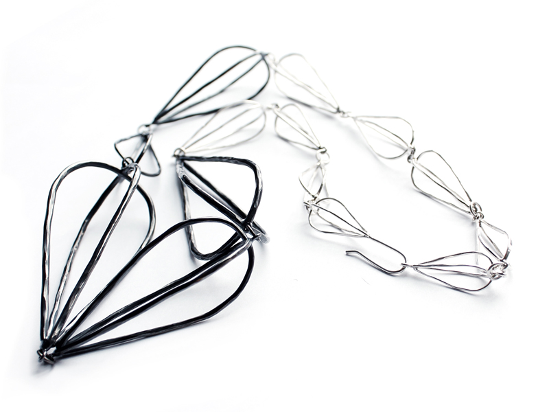 Samantha Skelton, Cage Chain Necklace, 2015, sterling silver, oxidized sterling silver, 813 mm long, photo: artist