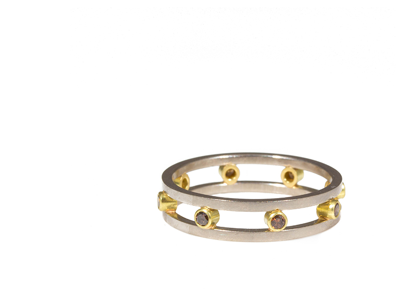 Sam Woehrmann, Floating Brown Diamond Ring, 2016, cognac diamonds, 18-karat white and yellow gold, 5.4 x diameter 22 mm, photo: 
