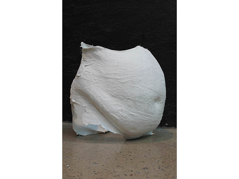 Work by student Renate Dahl, Unacceptable Body, 2020, aluminum, plaster, paint, photo: Renate Dahl Work by student Renate Dahl, Unacceptable Body, 2020, aluminum, plaster, paint, photo: Renate Dahl