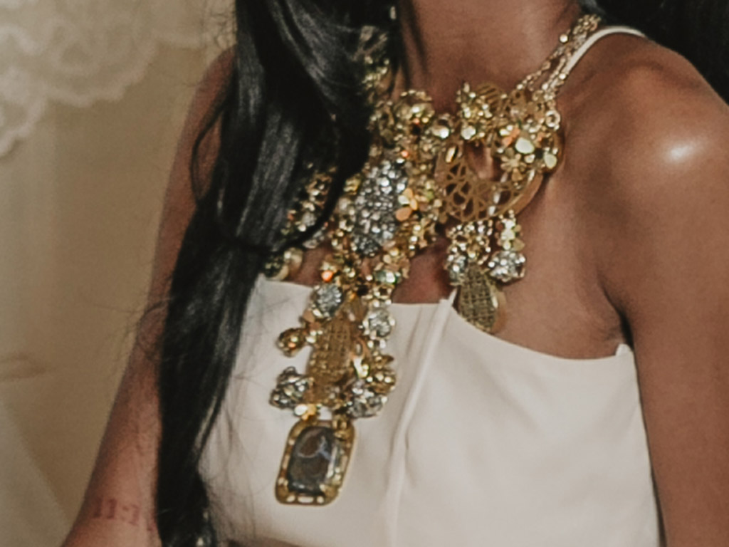 Divya Raijada, A Glittering Experience, 2021, necklace, model: @abbyblazee, set design: @jkchaotic, photo: @kayleighsclicks Divya Raijada, A Glittering Experience