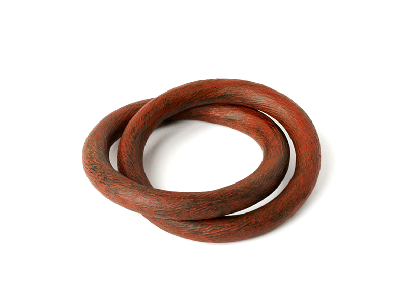 Warwick Freeman, Link Bangle, 2012, bracelet, lignum vitae wood, pigment, 120 x 110 mm, 70 mm inside diameter, photo: GallerySO 