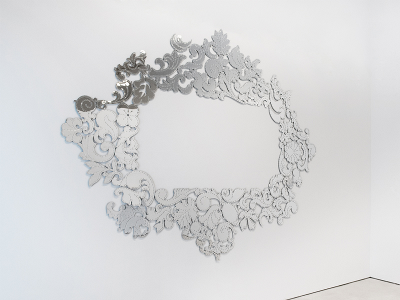 Amelia Toelke, Transom, 2014, mirrored acrylic, 3 x 2.6 m, photo: Tinnakorn Nugul