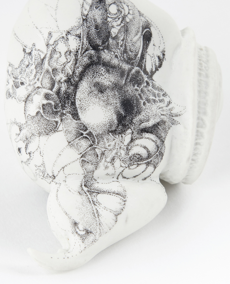 Atsuno Takase, Raphus Cucullatus, 2011, porcelain, pen, ink, 115 x 85 x 75 mm, Courtesy Galerie Marzee, photo editing Galerie Marzee Atsuno Takase