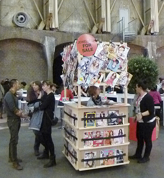 View of the Sint Lucas kiosk, Sieraad International Jewellery Art Fair, Amsterdam, photo: Ward Schrijver Sint Lucas, Sieraad International Jewellery Art Fair