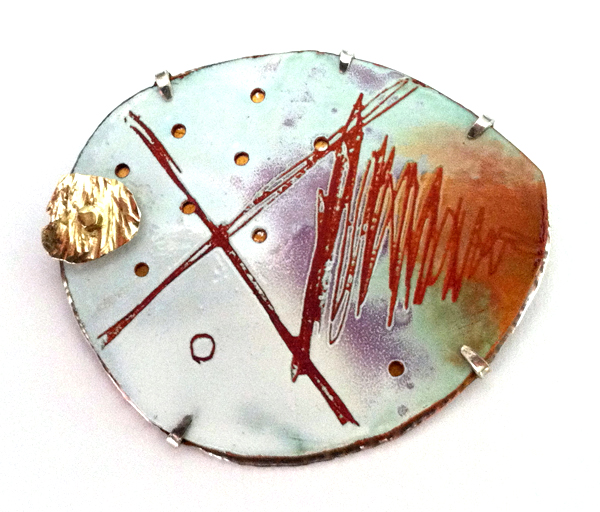 Ken Bova, Scratch #6, 2012, brooch, white liquid enamel, copper, sterling silver, 14-karat gold, 50.8 x 63.5 mm, photo: artist Ken Bova