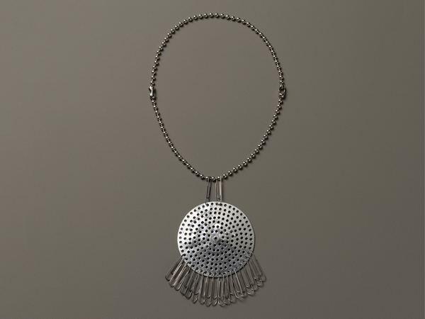 Anni Albers and Alex Reed, necklace, circa 1940, drain strainer, paper clips, dr