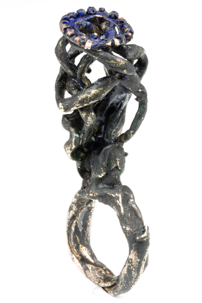 Peter Deckers, Load 19, 2015, ring, black CZ, silver, paint, 20 x 60 x 23 mm, photo: artist Peter Deckers, Load 19, 2015, ring, black CZ, silver, paint, 20 x 60 x 23 mm, ph