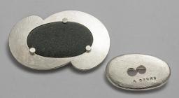 Kobi Bosshard, Brooch and Baby, 2011, sterling silver, beach pebble, 38 x 54 mm, 21 x 36 mm, courtesy of Objectspace, photo: Studio la Gonda Kobi Bosshard