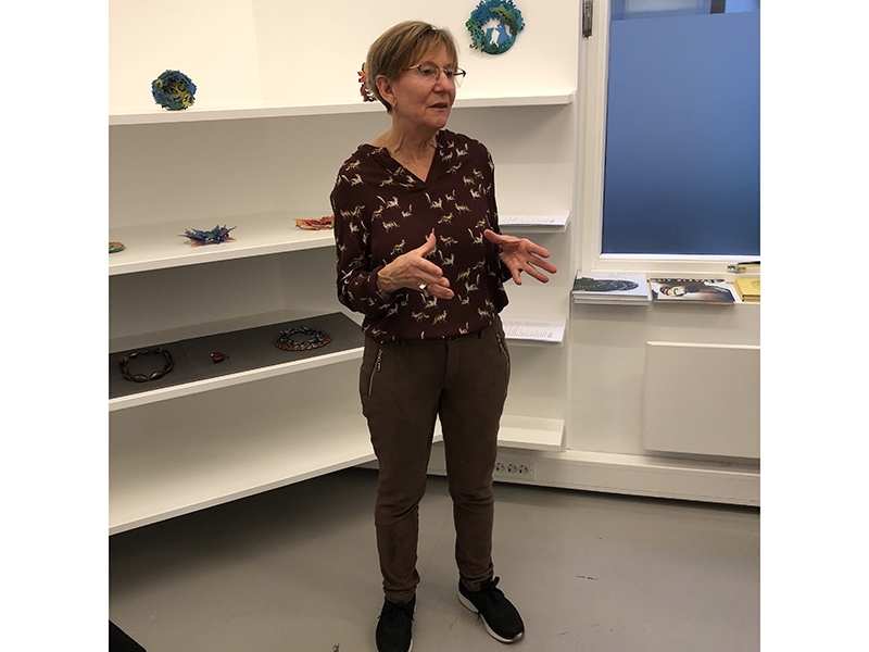 Liv Blåvarp speaking about her work at Galleri Format, Oslo, photo courtesy of Susan Kempin Liv Blåvarp speaking about her work at Galleri Format