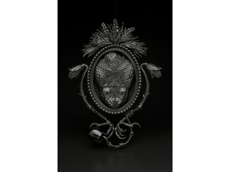Lin Stanionis, Rapture, 2011, brooch, urethane resin, 102 x 76 x 19 mm, photo: Jon Blumb Lin Stanionis, Rapture
