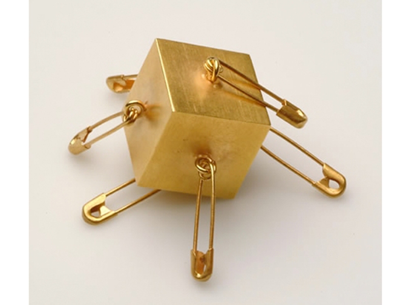 Kimmo Heikkilä, 6 x Brooch, 2001, copper, safety pins, gold plating, 17 x 17 x 17 mm, photo courtesy Françoise van den Bosch Foundation Kimmo Heikkilä, Brooch