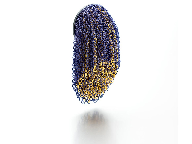 Ryungjae Jung, Platycodon II, 2018, brooch, sterling silver, polyamide, 50 x 140 x 40 mm, photo courtesy of Gioielli in Fermento Ryungjae Jung, Platycodon II