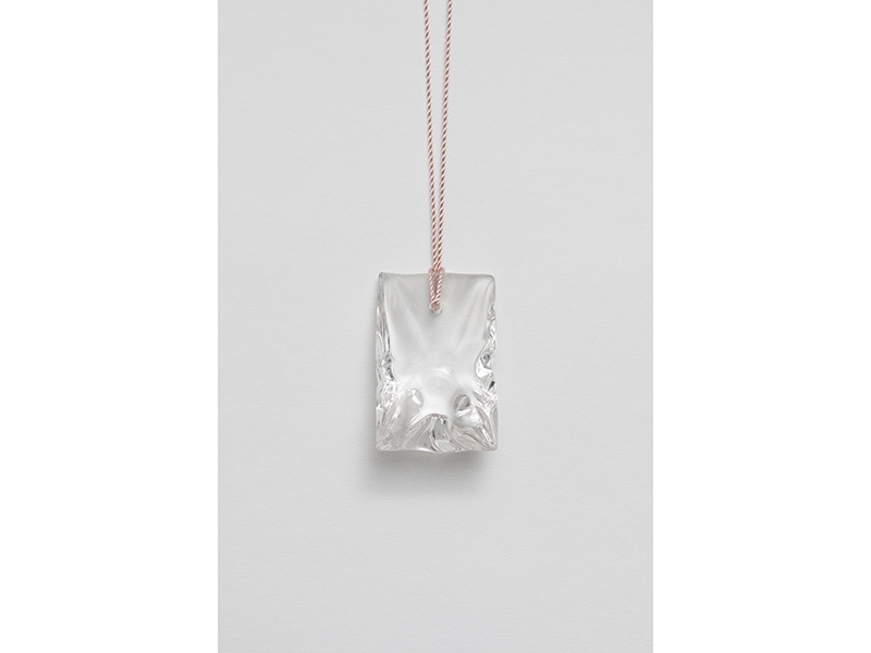 Lin Cheung, Keep—Benita’s Brooch, 2018, pendant, rock crystal, 52 x 34 x 23 mm, photo: artist Lin Cheung, Keep—Benita’s Brooch