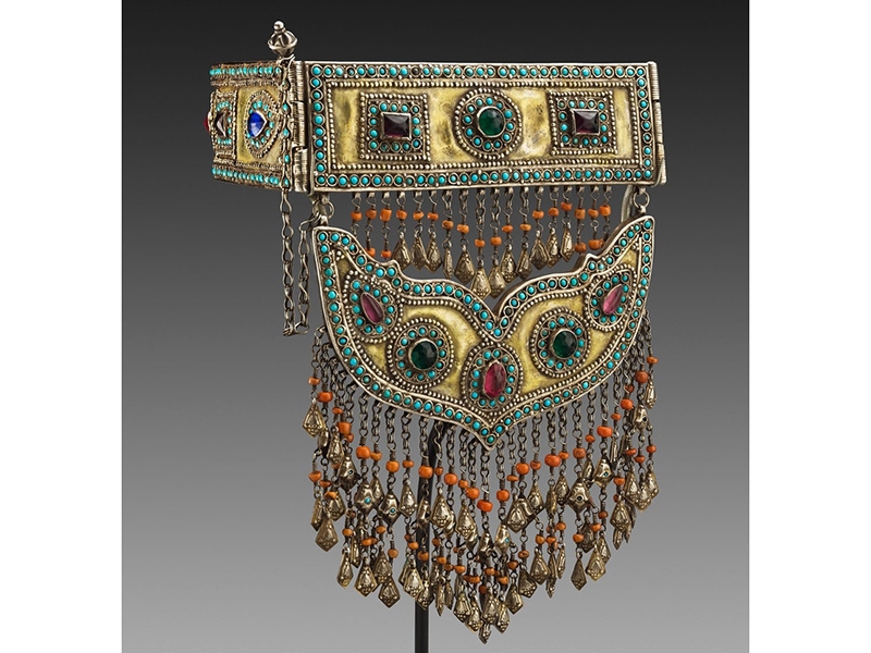 Neckband with Bird Pendant, early 20th century