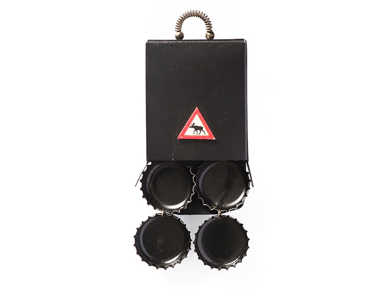 Konrad Mehus, Temporary Brooch, 1991, brooch, painted pastille box, painted beer capsules, wood, safety pin, photo: Guri Dahl Konrad Mehus, Temporary Brooch