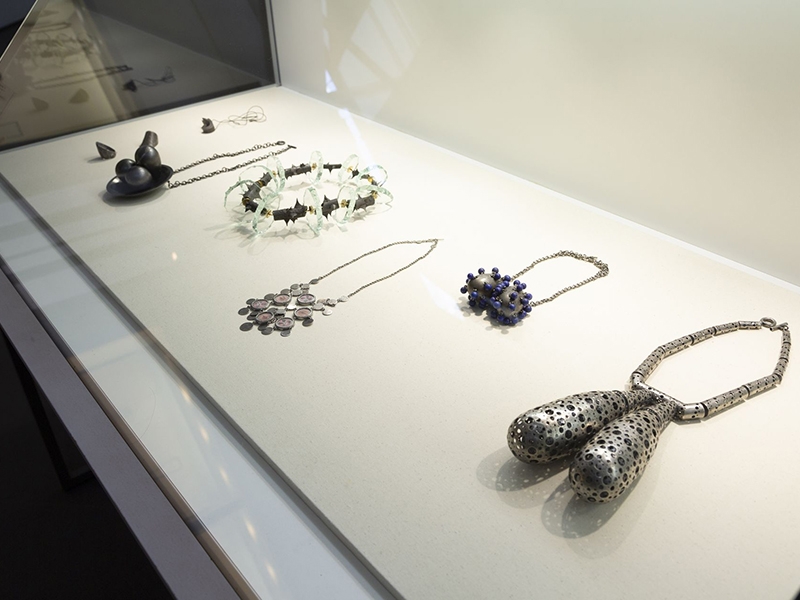 Showcase, Daniel Kruger, Modern Classic 2019, Schmuck, IHM Munich, photo: Eva Juenger Showcase, Daniel Kruger, Modern Classic 2019