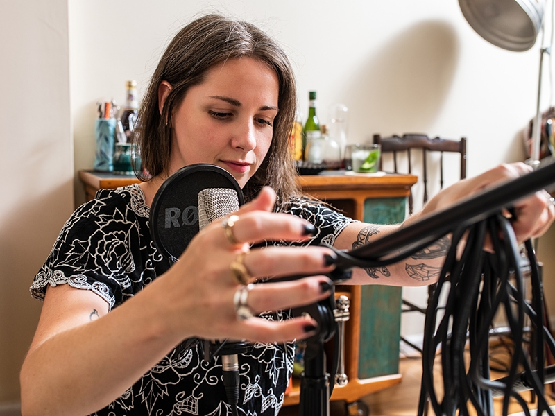 Setting up the mics, 2018, photo: Linette Kielinski Setting up the mics