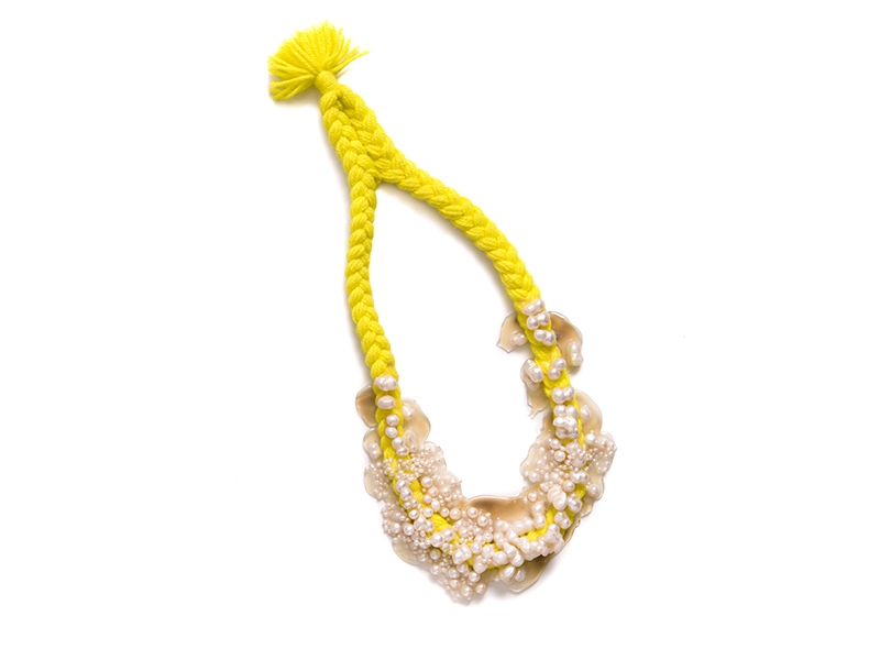 Lisa Walker, Untitled, 2007, necklace, freshwater pearls, glue, yarn, photo: Guri Dahl Lisa Walker, Untitled