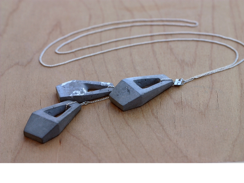 Natalie Macellaio and Lesli Robertson, Trestle Designs Athena Pendant, produced 2014–2016, concrete, fine silver, fine silver leaf, photo: Natalie Macellaio Natalie Macellaio and Lesli Robertson