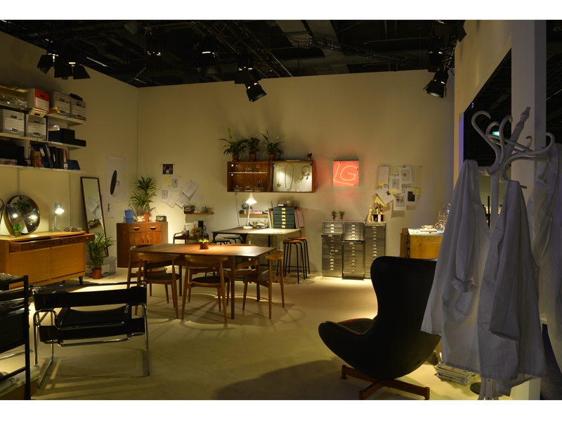 Exhibition view, Museum of Artists Jewellery, 2016, Louisa Guinness Gallery, Design Miami/Basel 2016, photo: courtesy of the gallery Exhibition view, Museum of Artists Jewellery, 2016