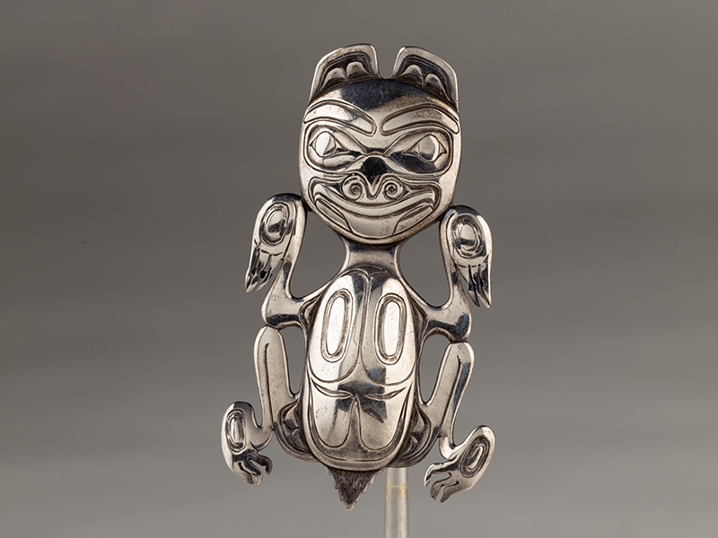 Bill Reid, Haida Bear Brooch, circa 1955, sterling silver, 68 x 40 mm, private collection, photo: Kenji Nagai Bill Reid, Haida Bear Brooch