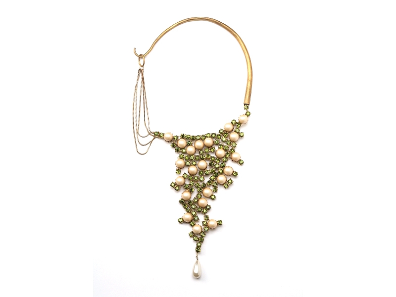Melisande Inness from RJM III – San Francisco, CA, necklace, 2008, repurposed costume jewelry, brass, photo: Velvet da Vinci Melisande Inness from RJM III – San Francisco, CA, necklace