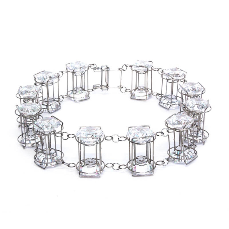 Adam Grinovich, Barrel Bomb, 2018, necklace, steel, cubic zirconia, 150 mm in diameter, photo: artist Adam Grinovich, Barrel Bomb