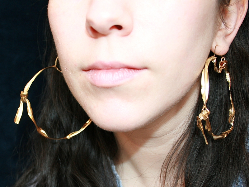 Rachel Ness, Twist Tie Hoops, 2019, earrings, sterling silver, brass, 14-karat gold plate, 6 mm wide x 76 mm diameter, photo: Nora McCarthy Rachel Ness, Twist Tie Hoops