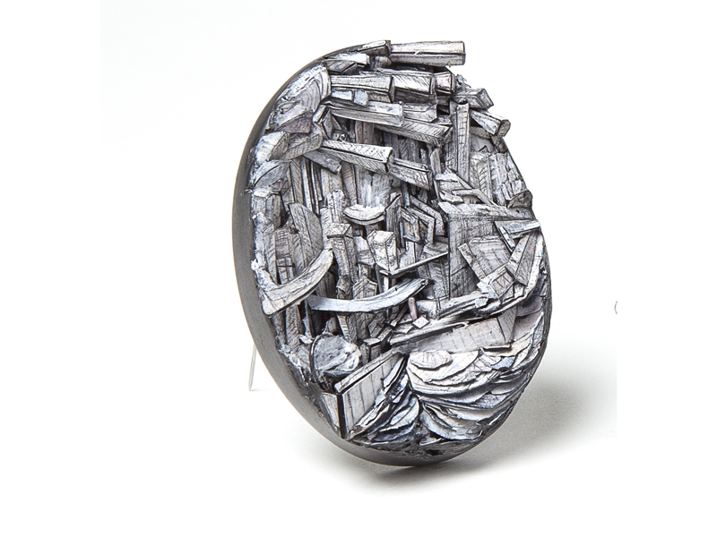 Attai Chen, Brooch, Matter of Perspective, 2016, paper, paint, silver, wood, graphite, stainless steel, photo: Mirei Takeuchi Attai Chen, Brooch, Matter of Perspective