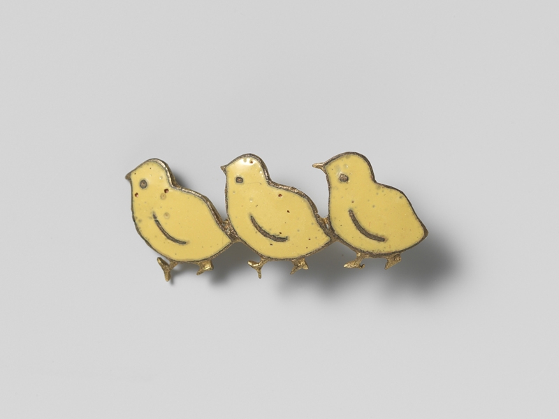 Anonymous (The Netherlands), Brooch with Three Chicks