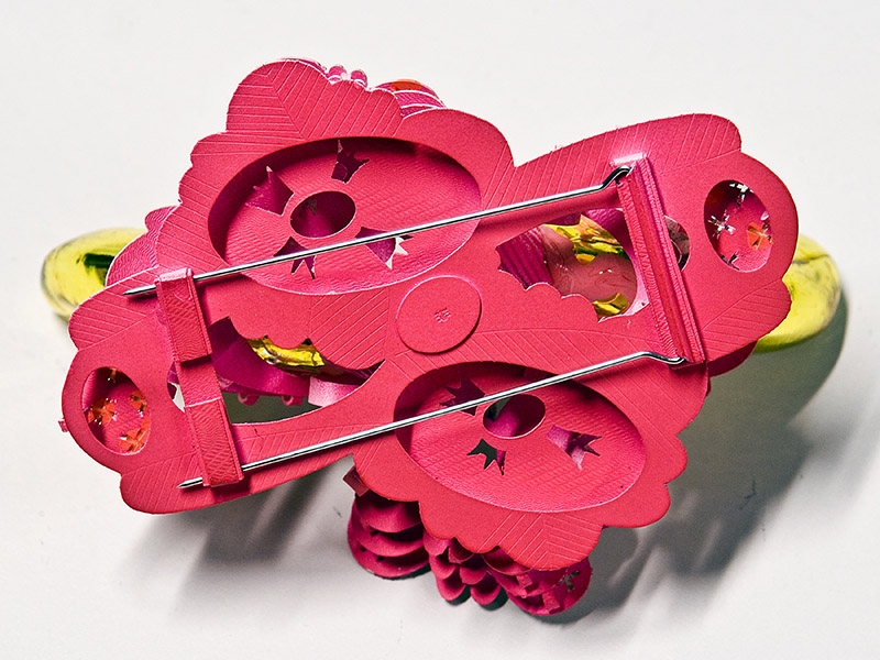 Helen Britton, Ruudt’s Garden, 2009, brooch, silver, diamond, glass, paint, photo: CODA Helen Britton, Ruudt’s Garden