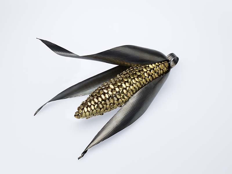 David Bielander, Corncob, pendant, photo courtesy of mudac David Bielander, Corncob, pendant, photo courtesy of mudac