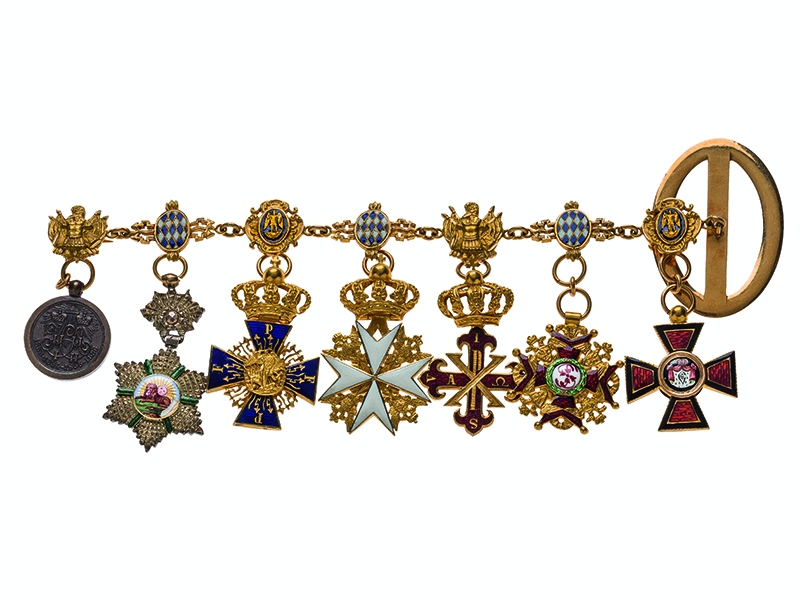 Hairpin/Bracelet in the Form of an Order Ribbon, provenance of the Princes Yusupov, St. Petersburg, 1860s, gold, silver, enamel, 100 mm, collection Hermitage Museum St. Petersburg, photo courtesy of Hermitage Amsterdam Hairpin/Bracelet in the Form of an Order Ribbon
