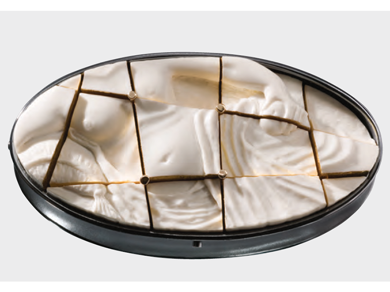 Diane Falkenhagen, After Canova’s Paolina, 2010, brooch/pendant, sterling silver, Corian, 14-karat gold, 23-karat gold leaf, 44 x 89 x 25 mm, photo courtesy of Marjorie Simon Diane Falkenhagen, After Canova’s Paolina