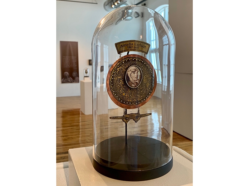 Mana Hewitt, Amelia Earhart (display view), 2017, commemorative medal, vitreous enamel, etched brass, copper, sterling silver, 101 x 140 x 6 mm, photo: Harlow Tighe Mana Hewitt, Amelia Earhart (display view)
