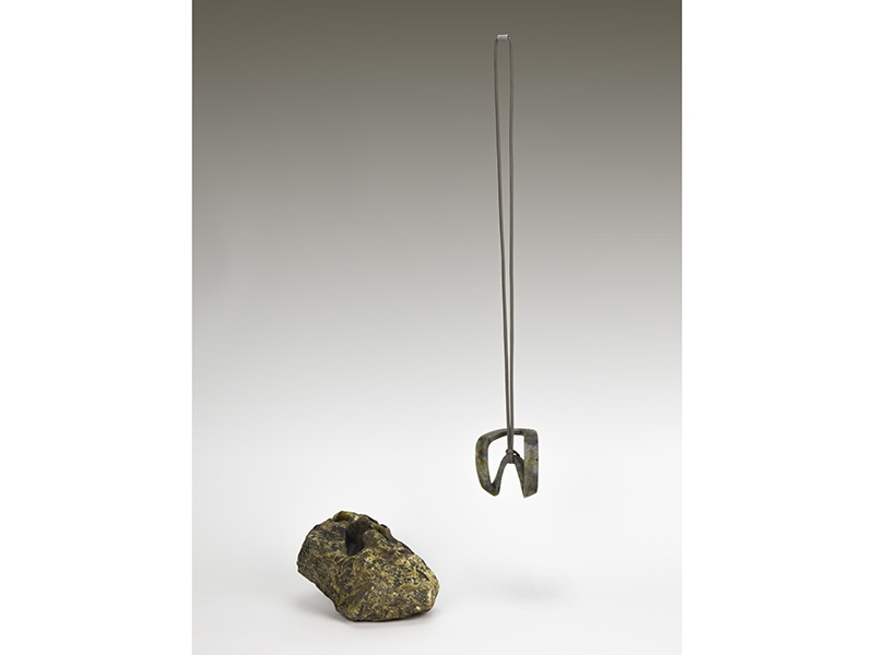 Edu Tarin, G0E1, 2018, pendant and object, labradorite, 90 x 70 x 55 mm, photo: artist Edu Tarin, G0E1
