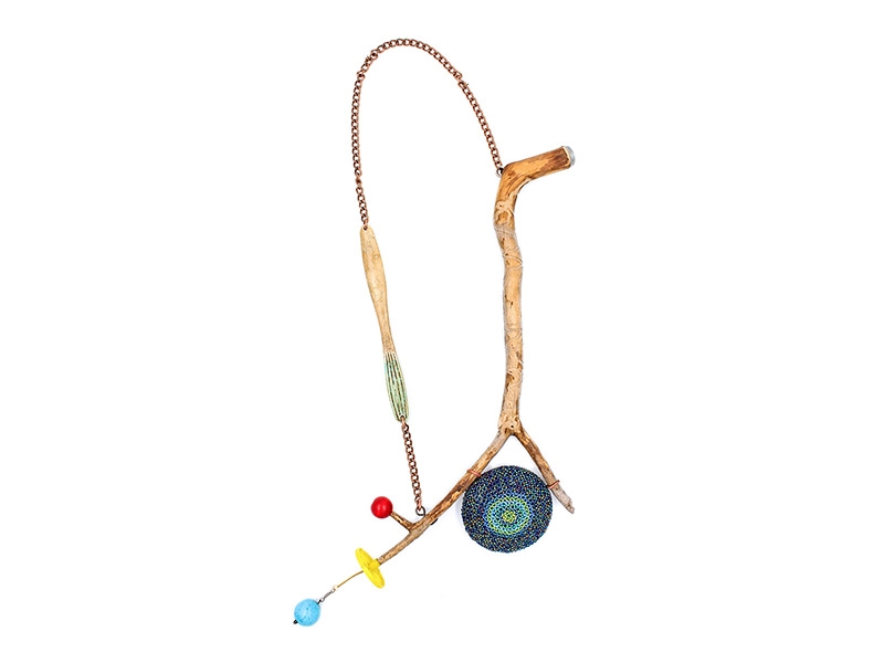 Robert Ebendorf, Playfulness Sense of Place, 2019, necklace, found objects (stick, glass beads, red wooden ball, yellow plastic wheel, blue bead), 356 x 178 mm, photo: Jonathan Meade Robert Ebendorf, Playfulness Sense of Place