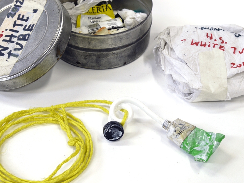 Hans Stofer, White Tube, 2012, pendant, painted silver, contextual mixed media, 95 x 55 mm, photo courtesy of Gallery S O Hans Stofer, White Tube