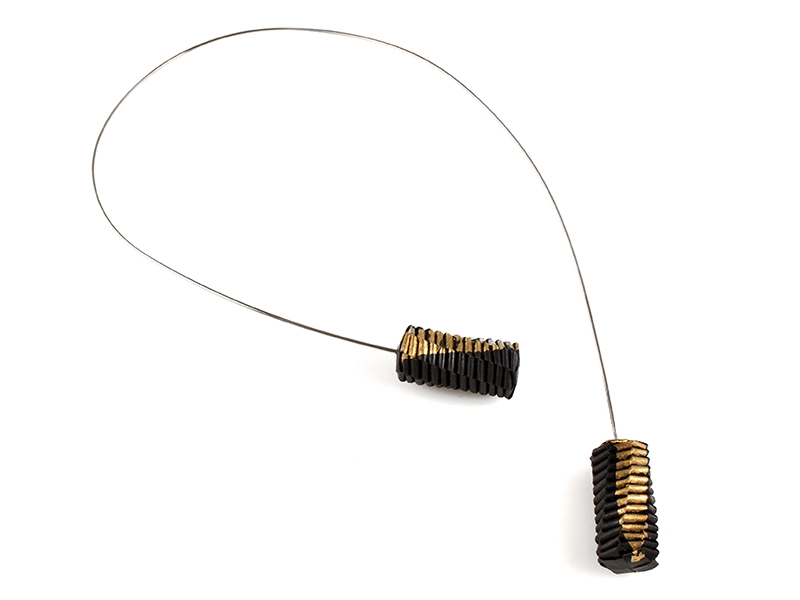 Francesca Vitali, Black and Gold Necklace, 2018, necklace, paper, gold leaf, stainless steel, 559 x 305 x 25 mm, photo: Erica Bello Francesca Vitali, Black and Gold Necklace