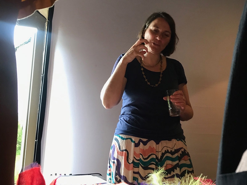 Cécile Feilchenfeldt, textile weaver, giving her presentation and showing samples at Schmucksymposium Zimmerhof 2019, photo: Helen Britton Cécile Feilchenfeldt, textile weaver