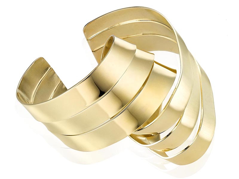Mia Hebib, Tempest, 2017, bracelet, gold-plated fabricated brass sheet, 76 x 64 mm, photo: Joe Gold of J.gold & Co photography Mia Hebib, Tempest